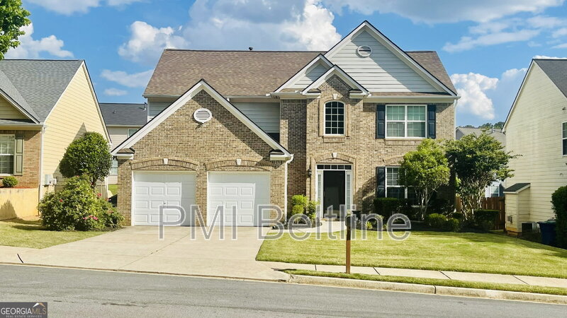 College Park House: 4644 Creekside Cove