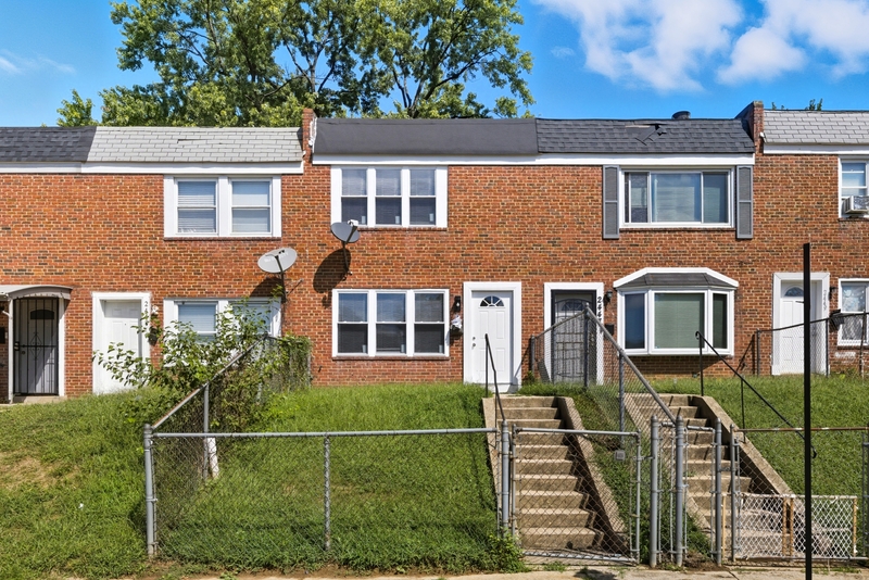 Baltimore Townhome: 2445 Harriet Avenue