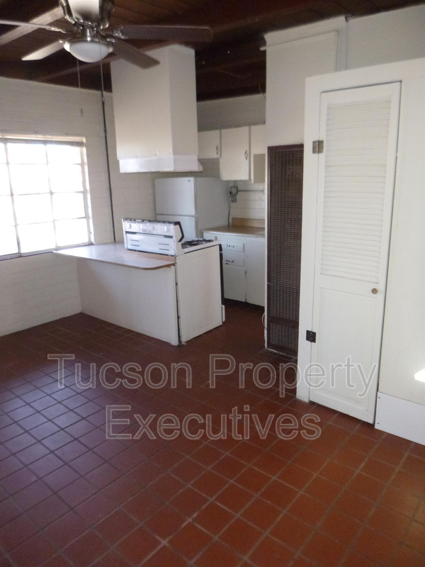 Tucson Condo: 1435 East Benson Highway #9