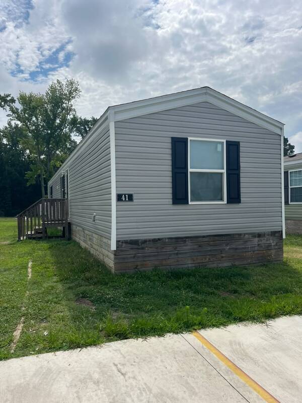 Rocky Mount House: 41 N King Richard Ct.