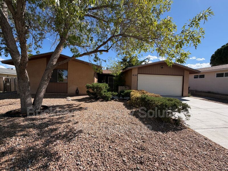 Albuquerque House: 5812 Brahma Dr NW
