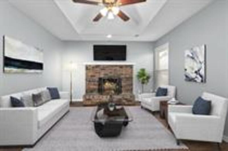 Lee's Summit Condo: 400 NE Independence Ave - A