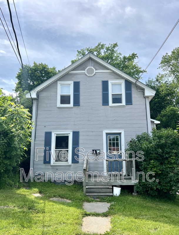 Burlington Condo: 432 Colchester Avenue