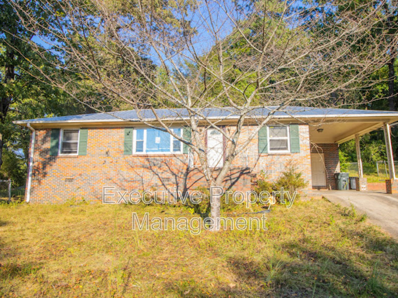 Birmingham House: 9877 Redcliff Road