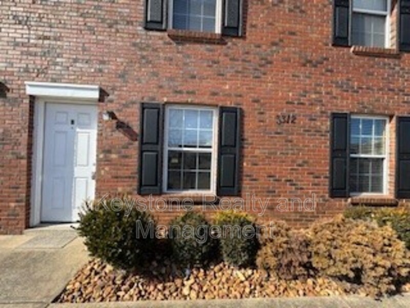 Clarksville Townhome: 3318 Royster Lane