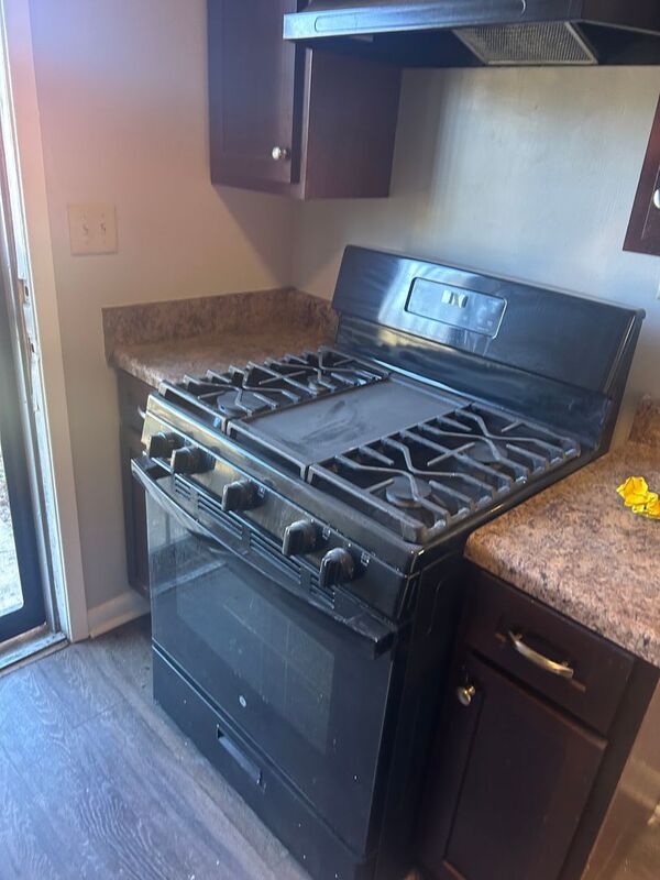 West Memphis House: 510 S 19th St