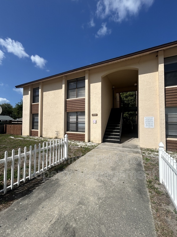 Largo Condo: 800 Trotter Rd Unit