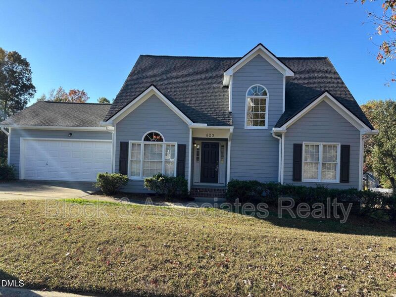 Wake Forest House: 820 Siena Drive