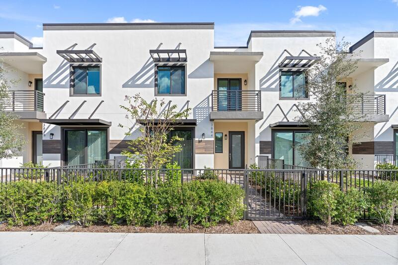 West Palm Beach Townhome: 3748 Lambert Avenue