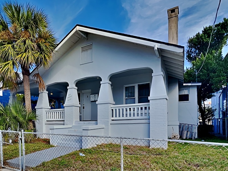 Daytona Beach House: 115 S Grandview Ave