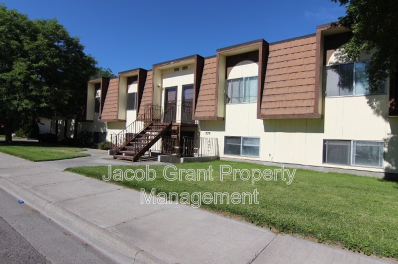 Idaho Falls House: 775 N Fanning Ave