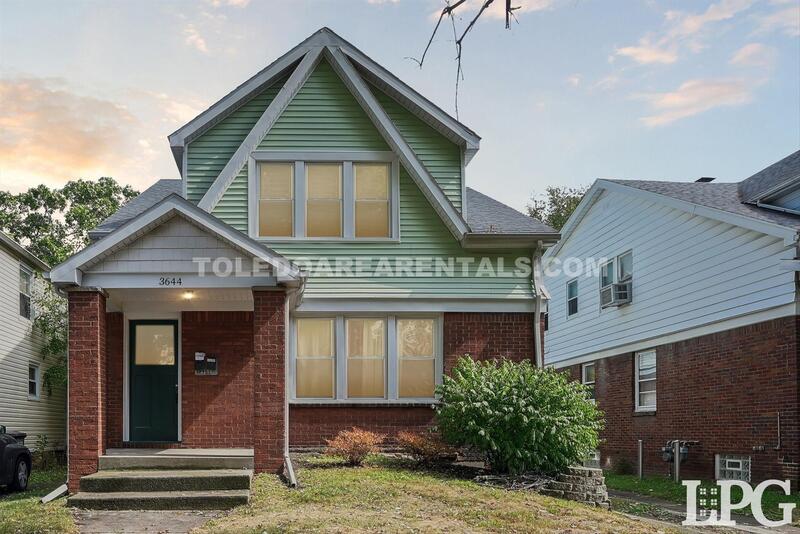 Toledo Condo: 3644 Harley Rd Upper