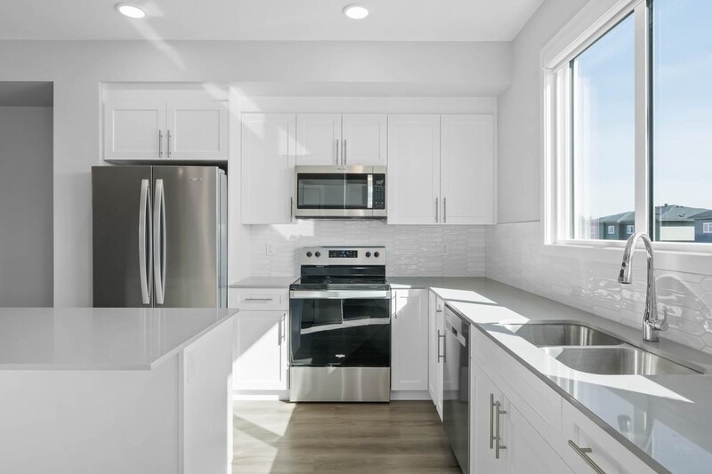 Spruce Grove House: MAIN 408 Pioneer Road