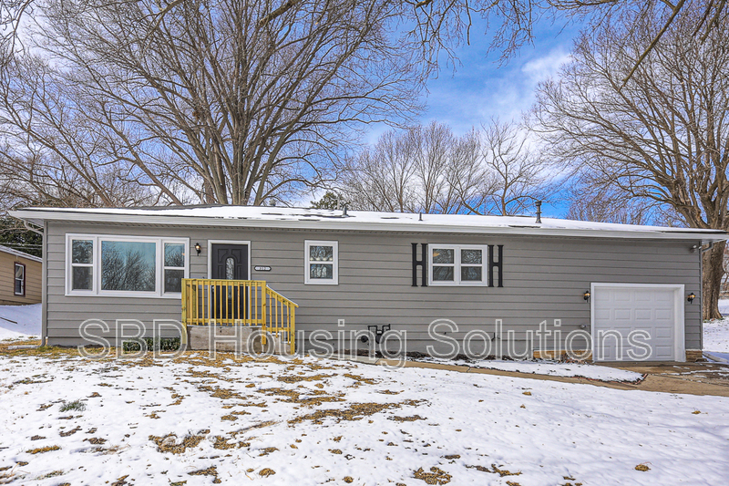 Independence House: 312 N Ash Ave