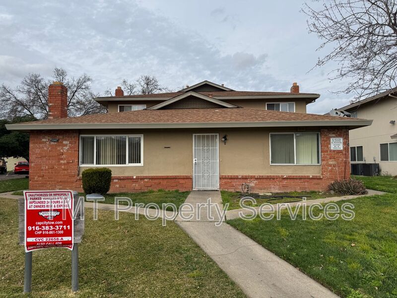 Sacramento Condo: 2840 Norcade Cir