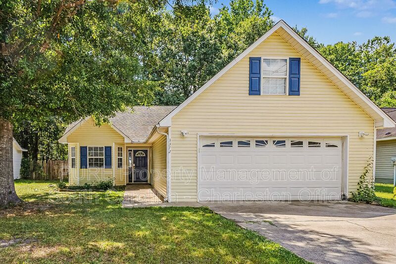 Ladson House: 3372 Wayland Dr