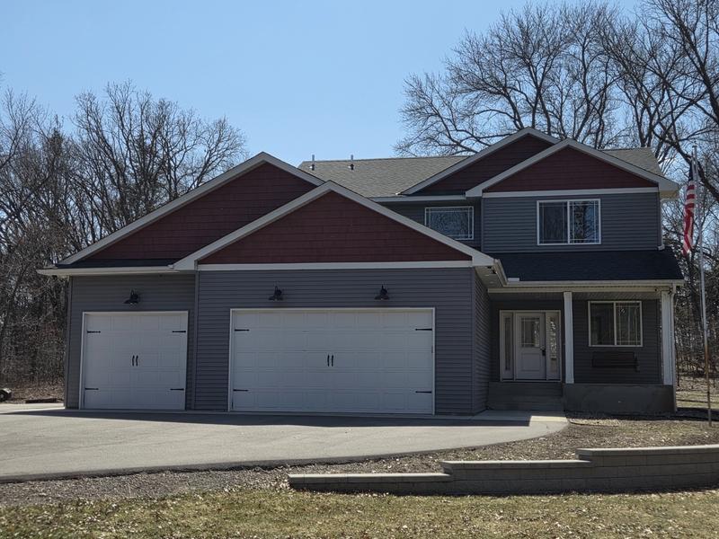 Clear Lake House: 8371 116th Street Southeast