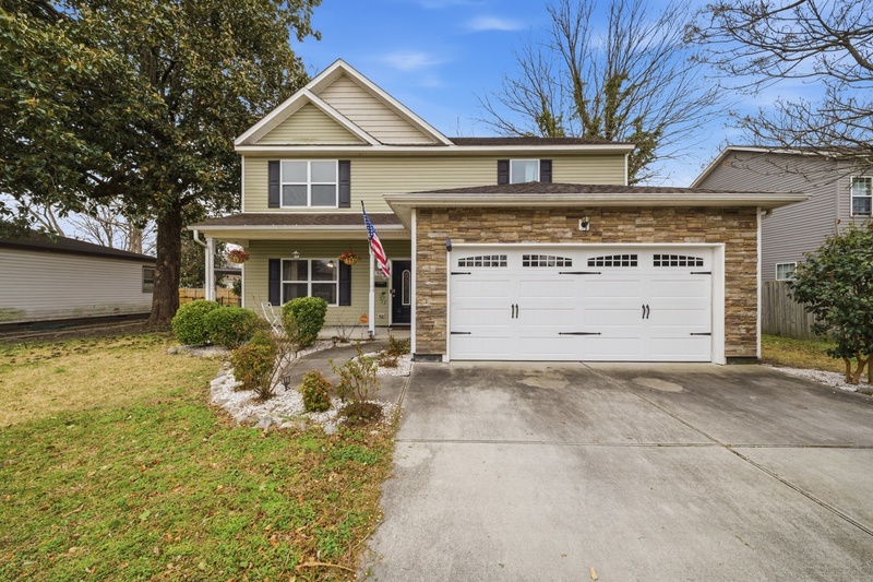 Norfolk House: 507 Leonard Road