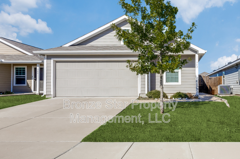 Princeton House: 742 Trestle Drive