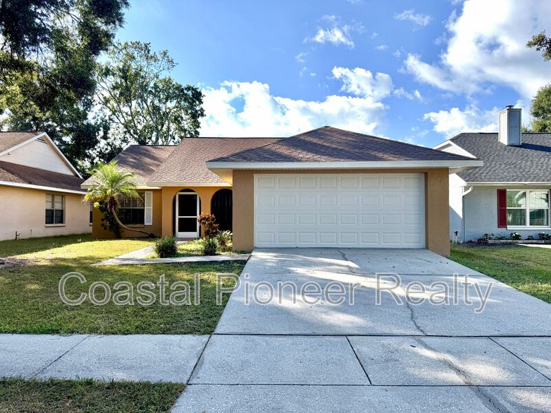 Brandon House: 1412 High Knoll Dr