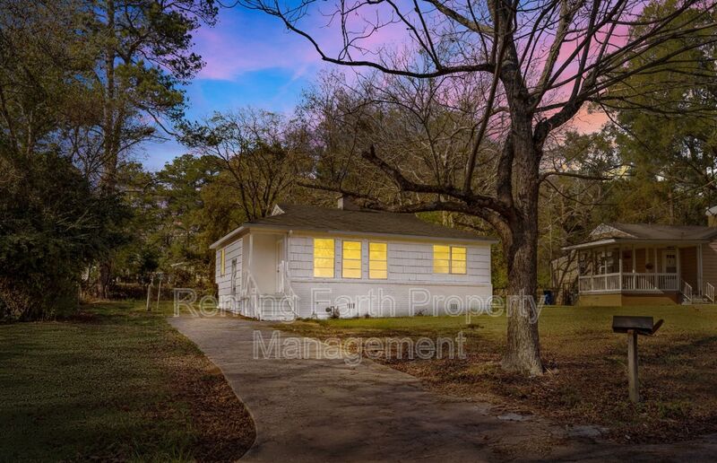 Birmingham House: 628 Annie Laura Drive