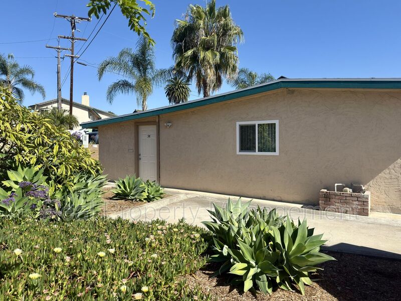 Vista Condo: 693 Hillside Terrace