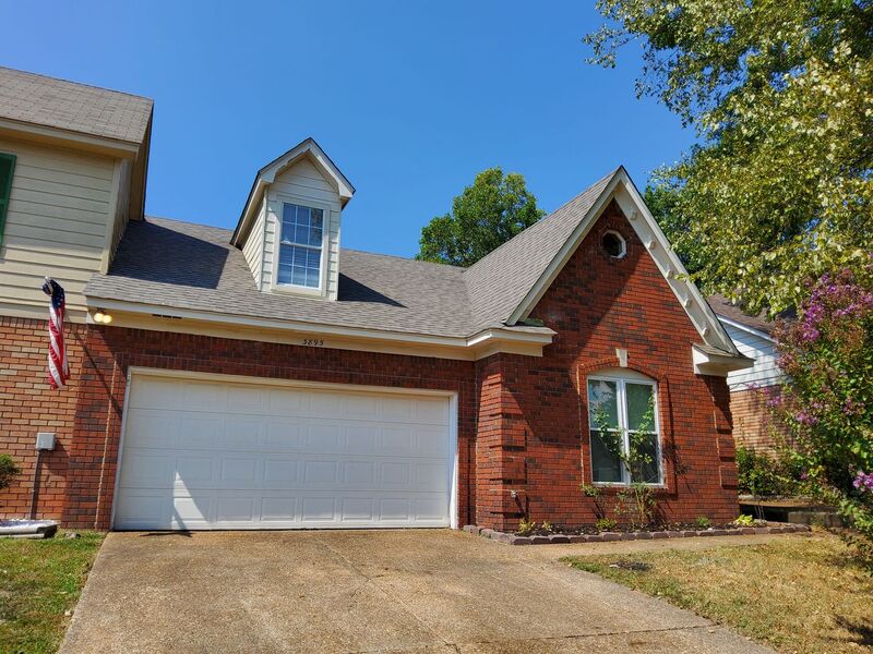 Memphis House: 3895 Oak Branch Cir E