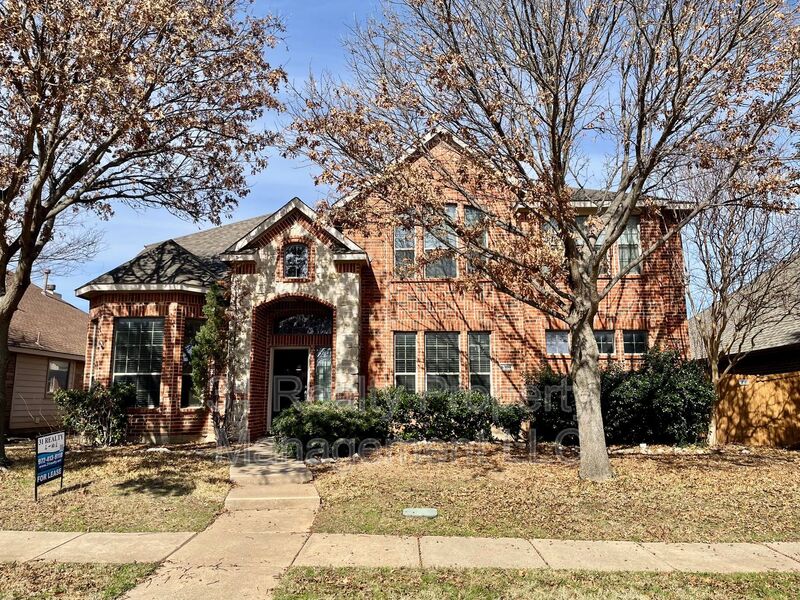 McKinney House: 6304 Blackstone Dr