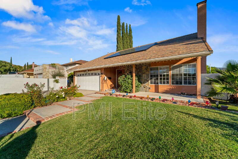 Santa Clarita House: 29160 Flowerpark Drive