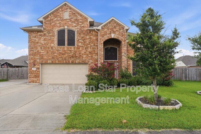 Mont Belvieu House: 9518 Franklin Dr