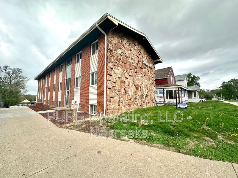 Omaha House: 4422 S 25th Street