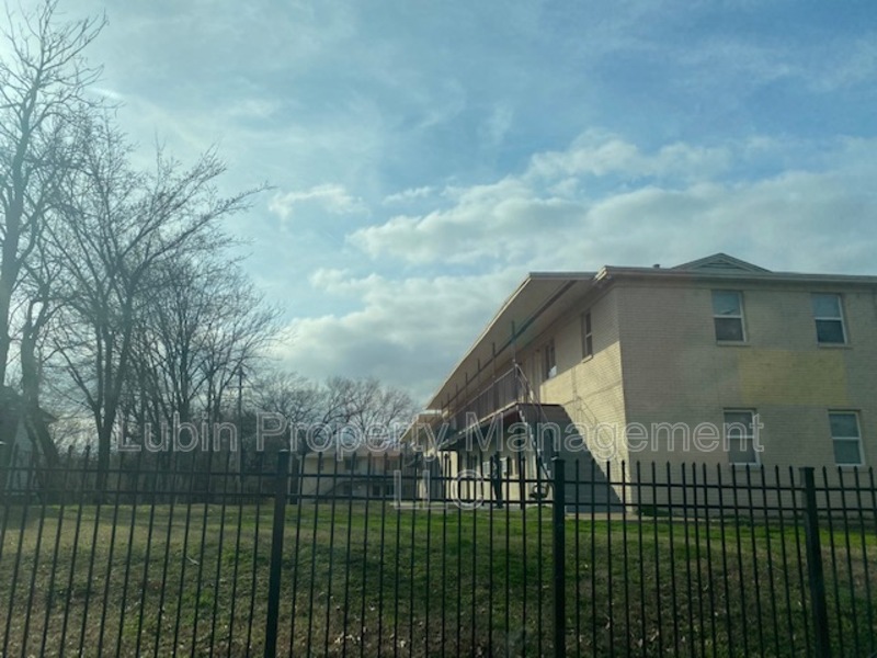 Memphis Condo: 1043 College St