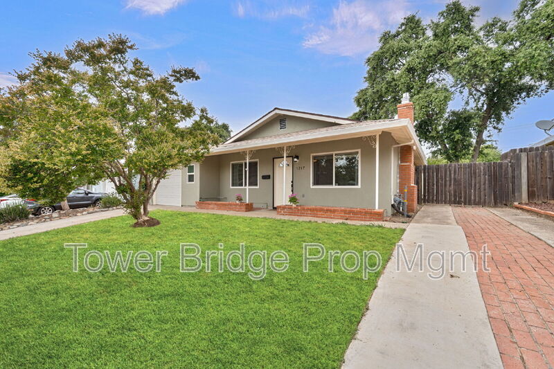 Folsom House: 1317 School Street