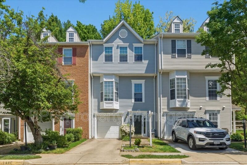 Leesburg House: 522 Breckinridge Square SE