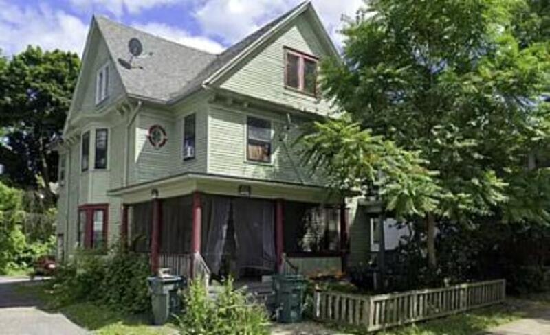 Rochester House: 30 Quincy St