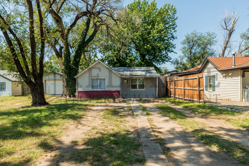 Wichita House: 617 North Clara Street