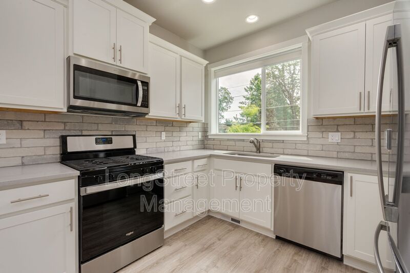 Beaverton House: 17854 SW Rudolph Ln