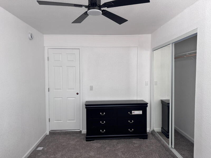 Sacramento Condo: 2445 Town Circle