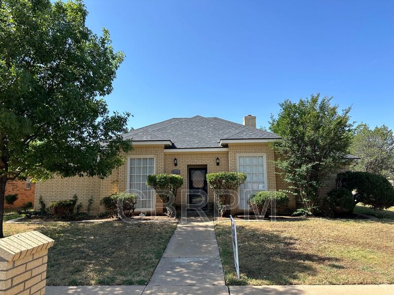 Lubbock House: 5715 69th Street