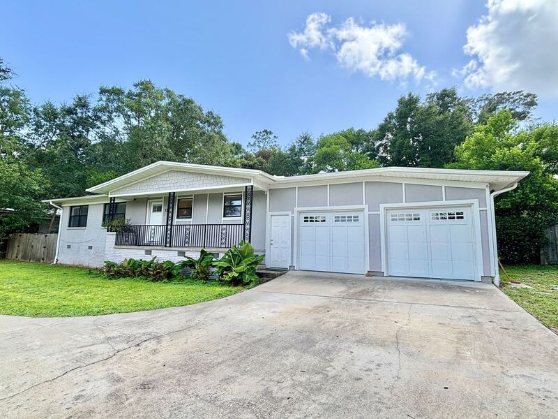 Pensacola House: 3331 Bayou Blvd