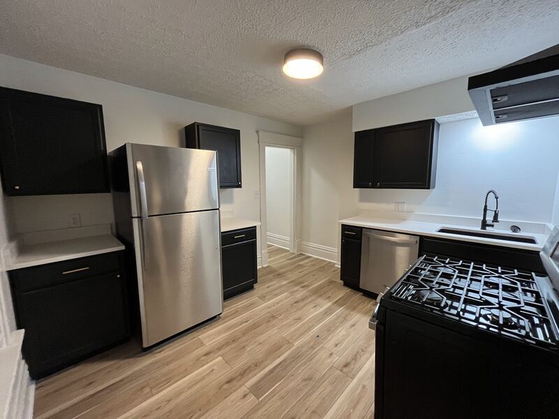 Columbus Townhome: 88 Hawkes Avenue