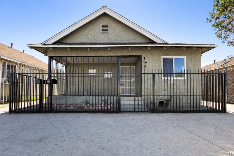 Los Angeles Condo: 1368 East Vernon Avenue