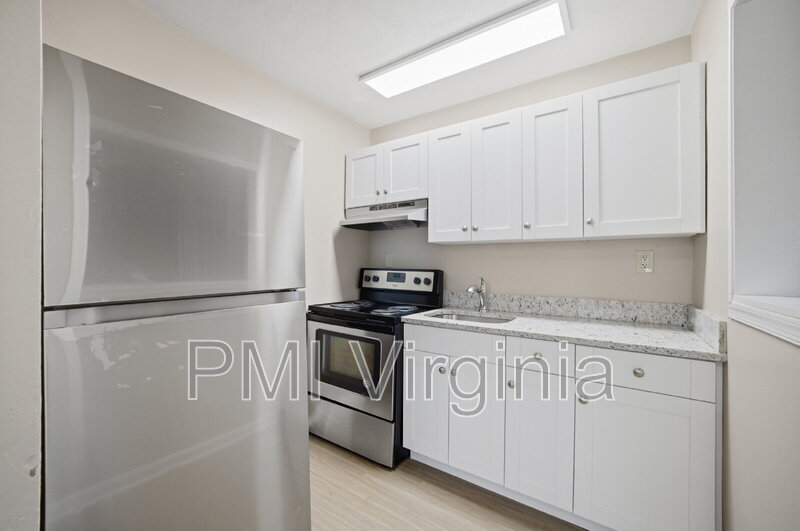 Norfolk Condo: 311 Ashlawn Dr