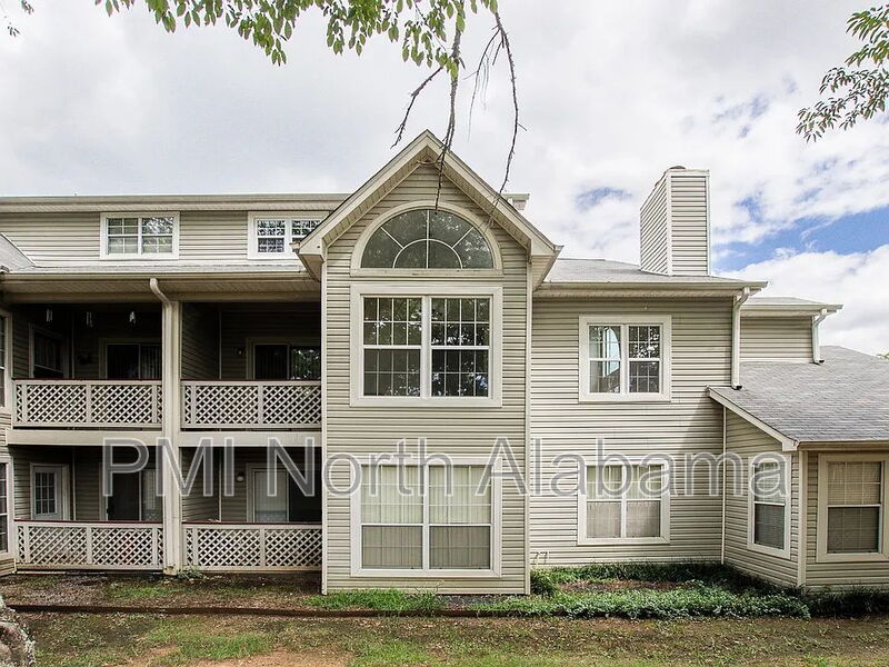 Huntsville Condo: 1014 Stones Throw Drive Northwest