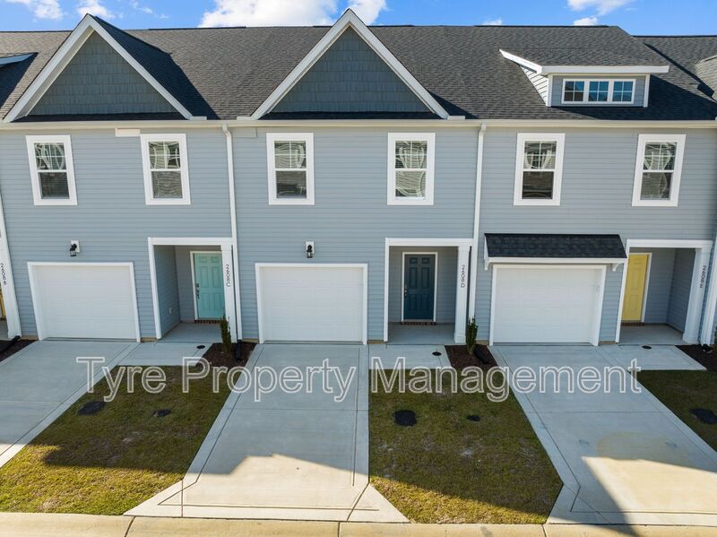 Winterville Condo: 11 @ Main
