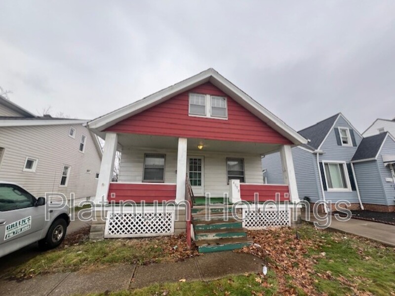 Garfield Heights House: 4898 East 95th Street