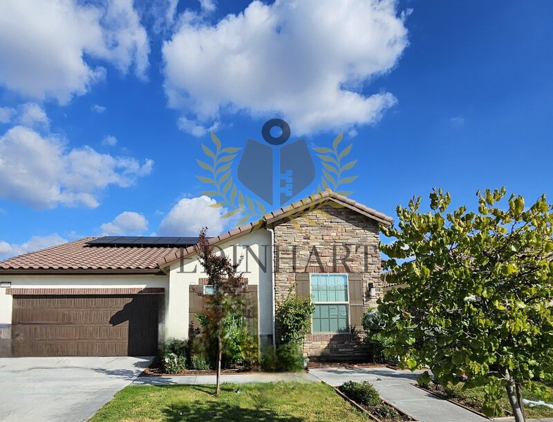 Visalia House: 1132 South Simon Street