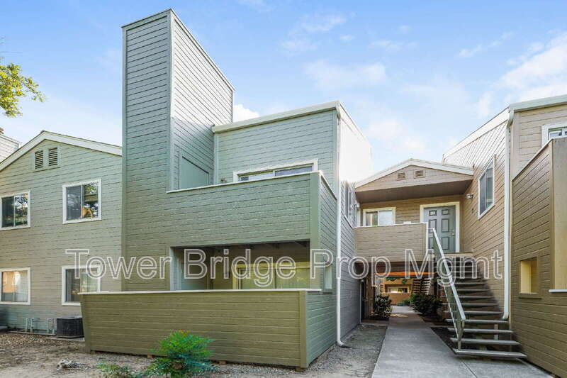 Sacramento Townhome: 1019 Dornajo Way