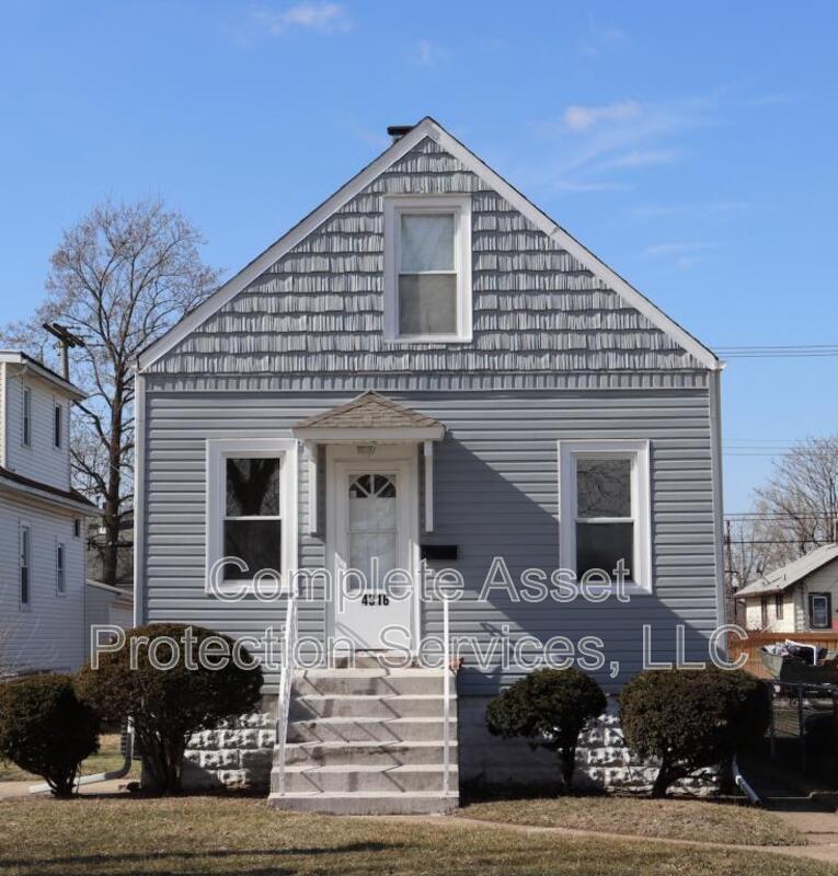 Hammond House: 4316 Baltimore Ave