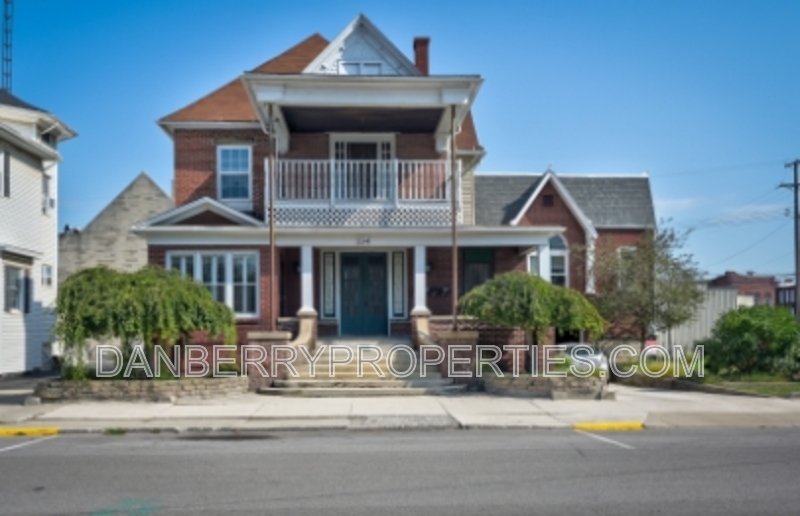 Fostoria Condo: 134 W Tiffin St - B